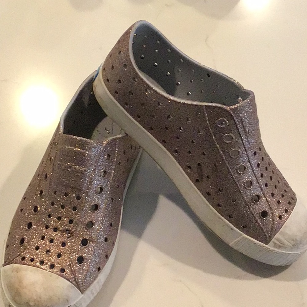 NATIVE girls shoes. Sparkly Gold  sz 1
